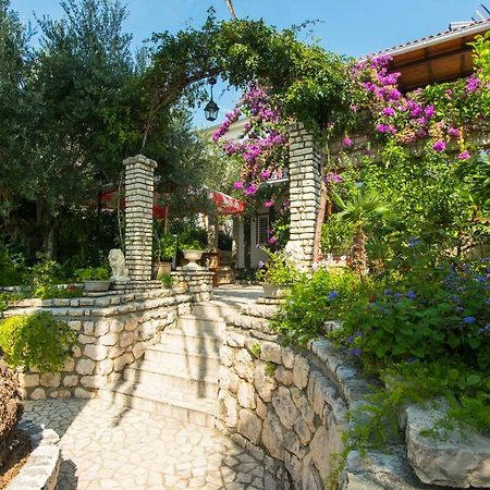 Apartments Picolo Paradiso Miljenko Debelic Barbat na Rabu Buitenkant foto